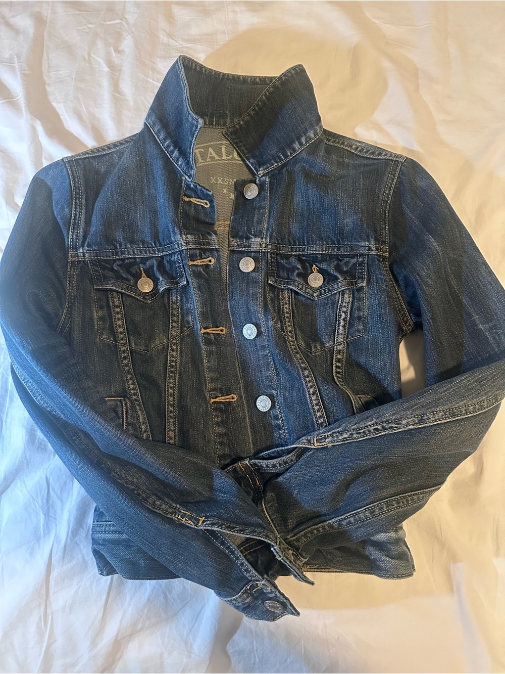 Aritzia Talula Denim Jacket size xxs